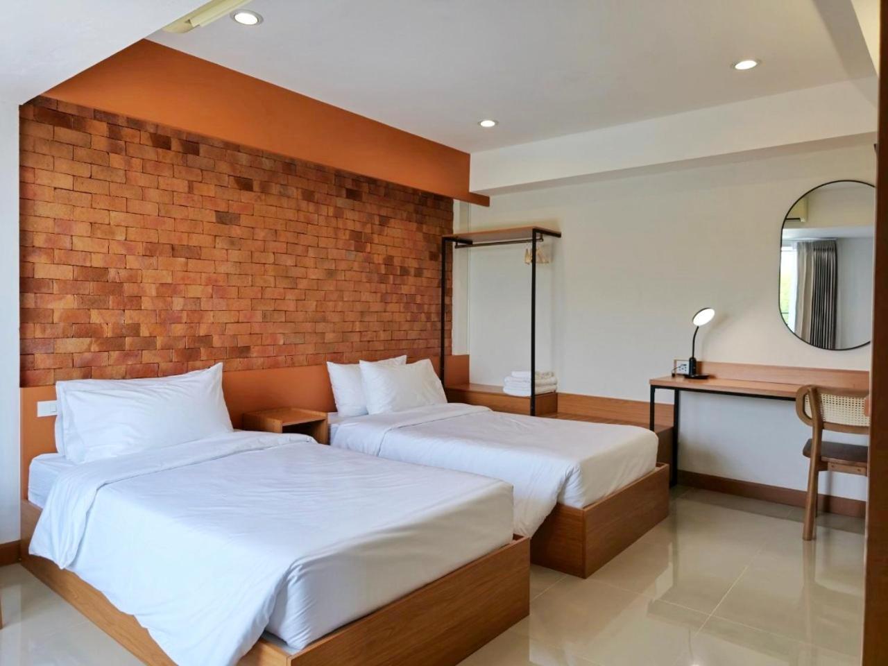 Wangkaew Hotel 2*
