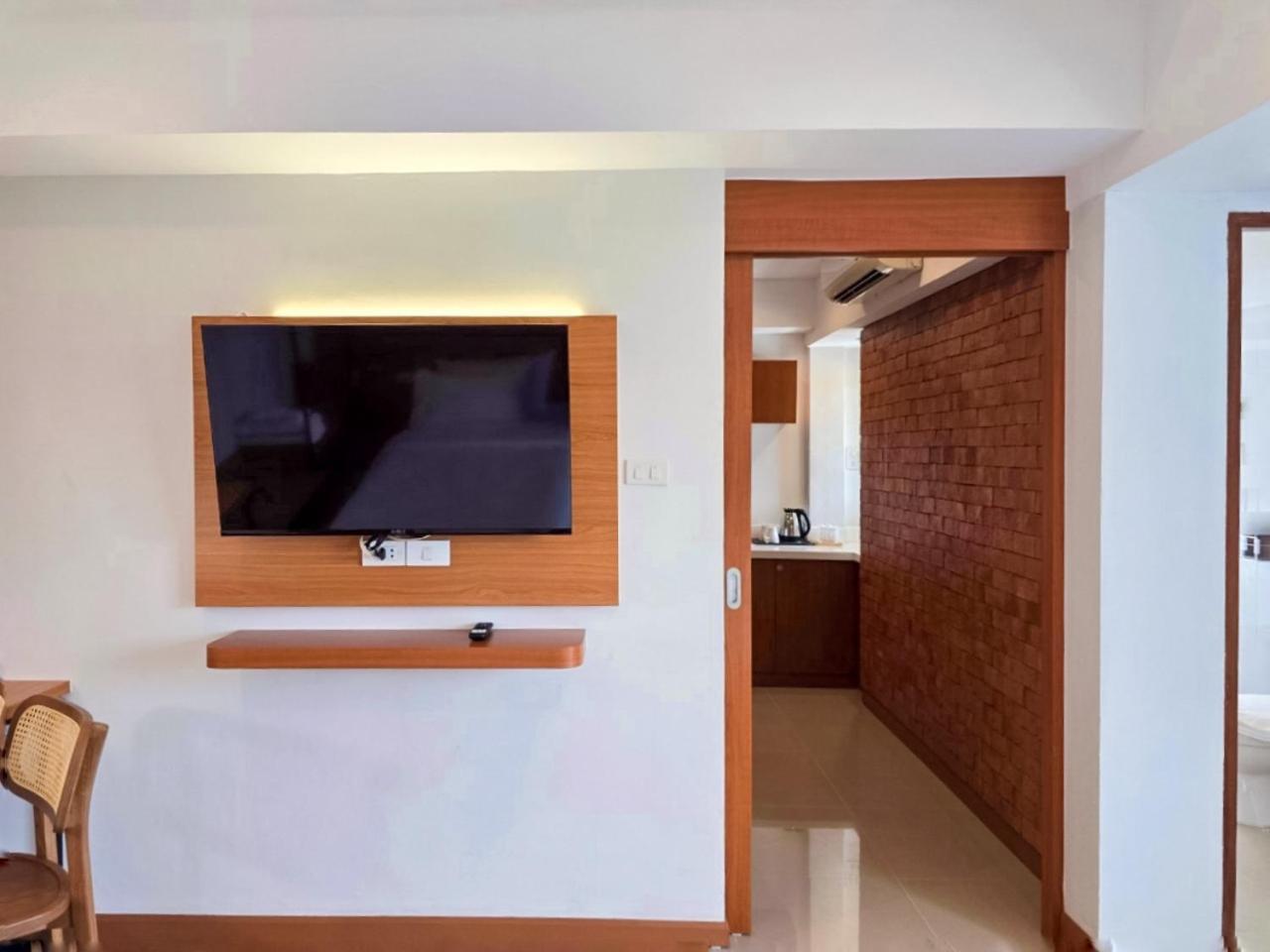 Wangkaew Hotel 2*